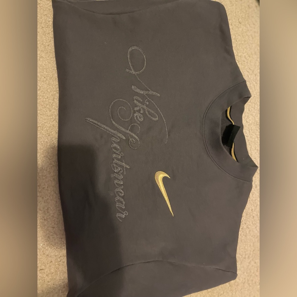 LIKE NEW! Nike Pullover